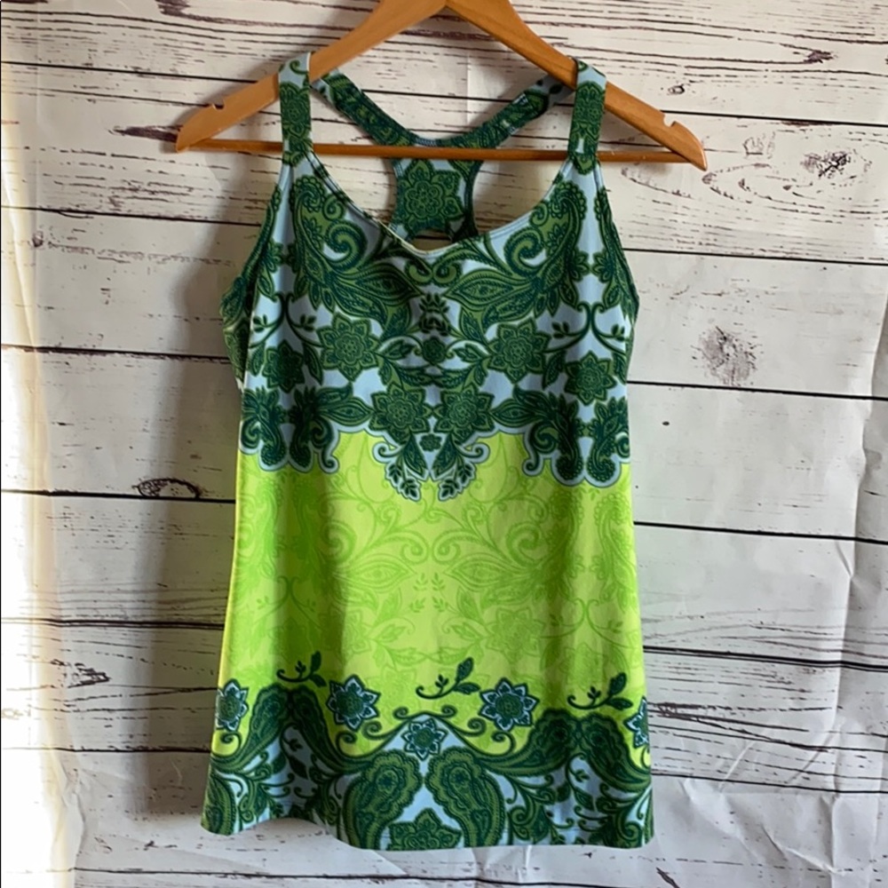 Athleta shelf bra tank Top Size Medium